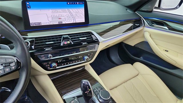 Used 2021 BMW 530i w/ Premium Package image 43