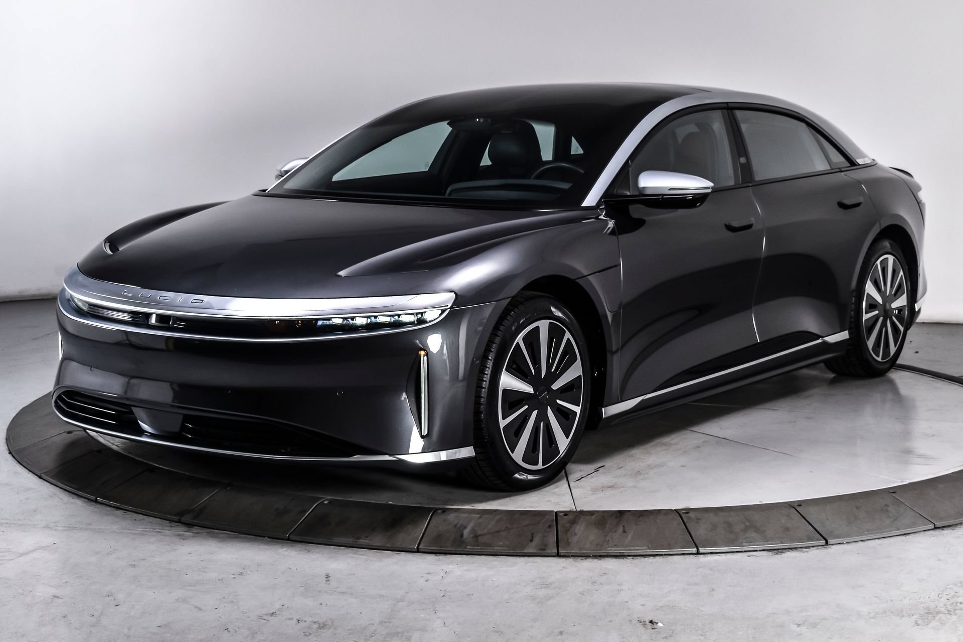 Used 2023 Lucid Air Grand Touring AWD/4WD image 2