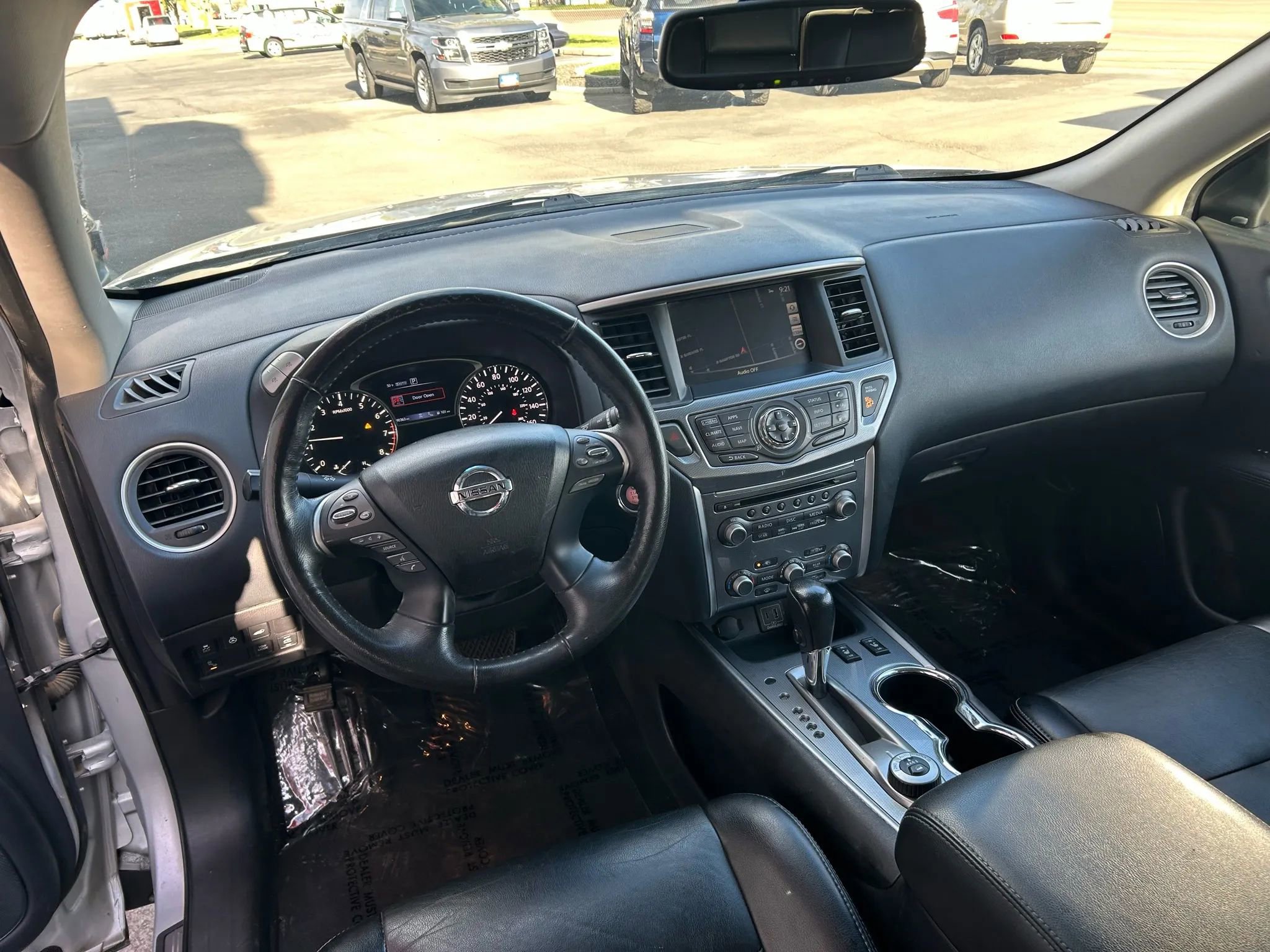 Used 2020 Nissan Pathfinder SL image 4