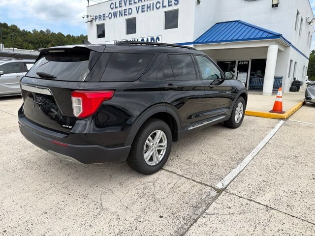 Used 2023 Ford Explorer XLT w/ Equipment Group 202A AWD/4WD image 26