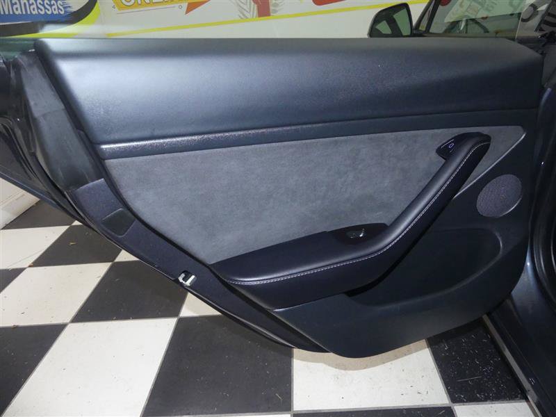 Used 2023 Tesla Model 3 Standard Range RWD image 19