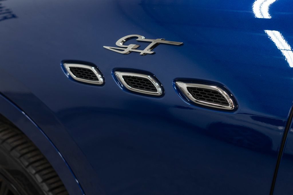 Used 2022 Maserati Levante GT AWD/4WD image 45