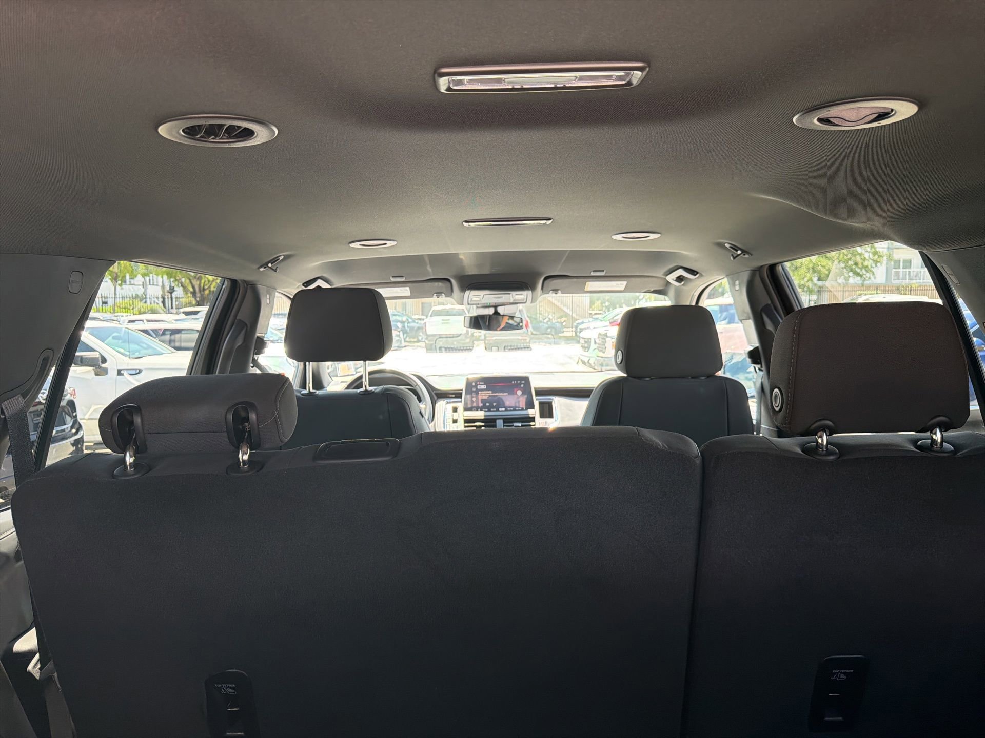 Used 2023 GMC Yukon SLE w/ Gmc Pro Safety Plus Package RWD image 18