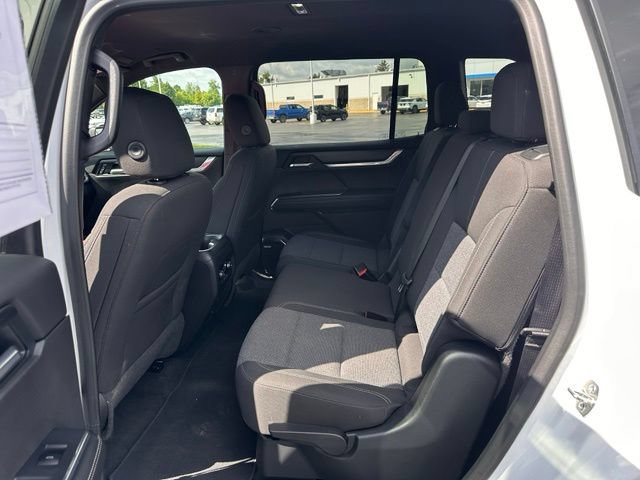 Used 2025 GMC Acadia Elevation AWD/4WD image 11