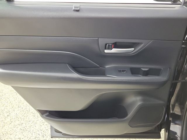 Used 2025 Toyota Grand Highlander AWD image 15