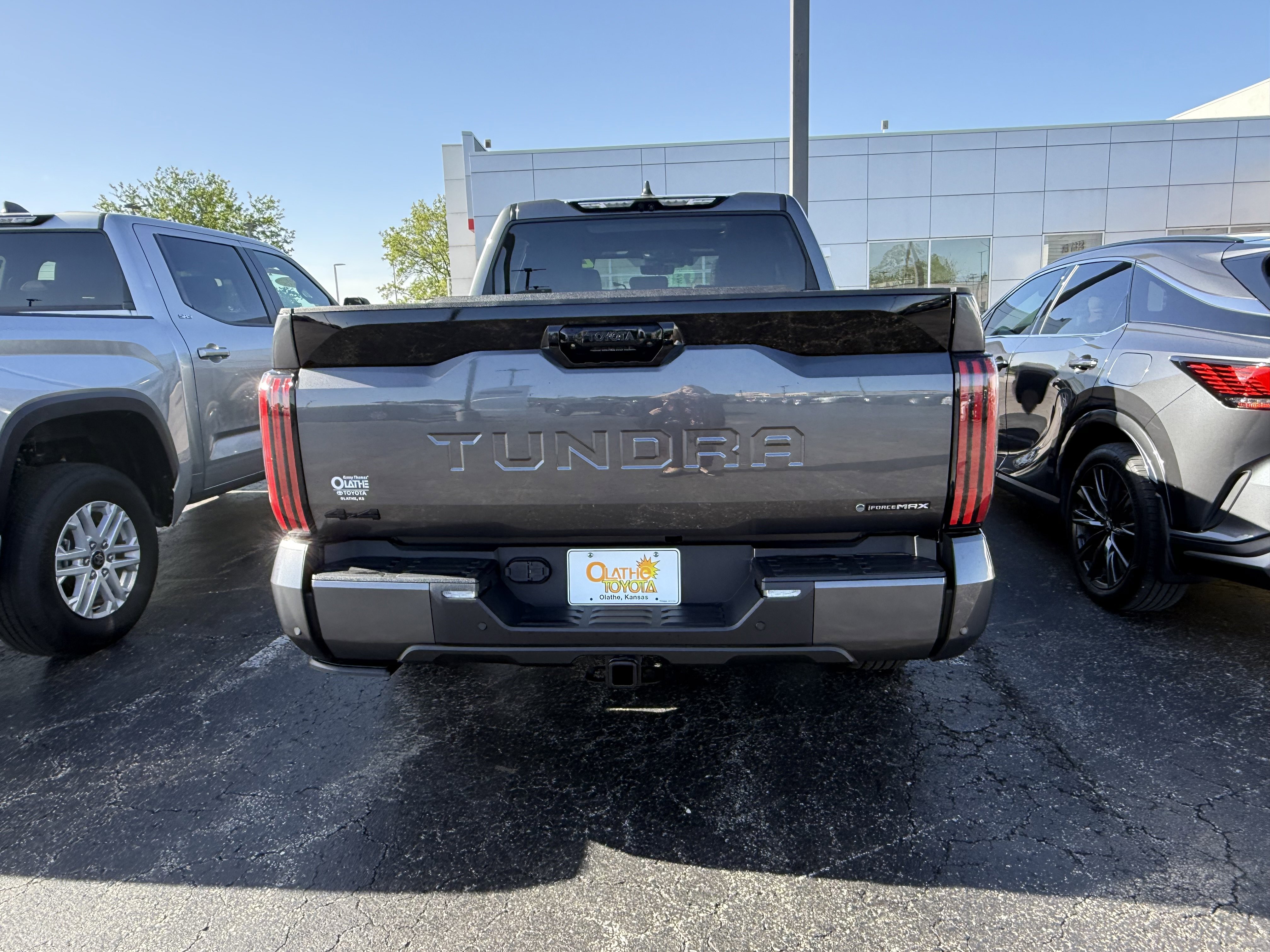 New 2026 Toyota Tundra Platinum AWD/4WD image 31