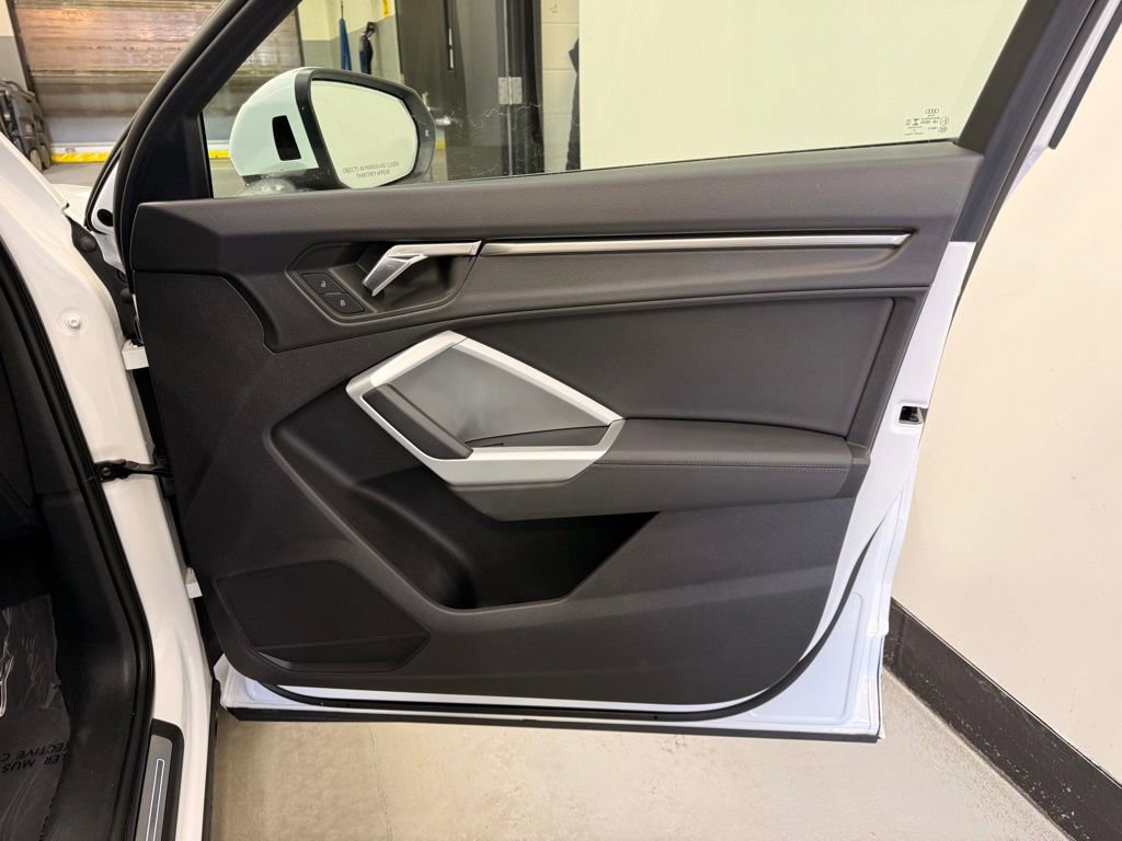 Used 2022 Audi Q3 2.0T Premium image 28