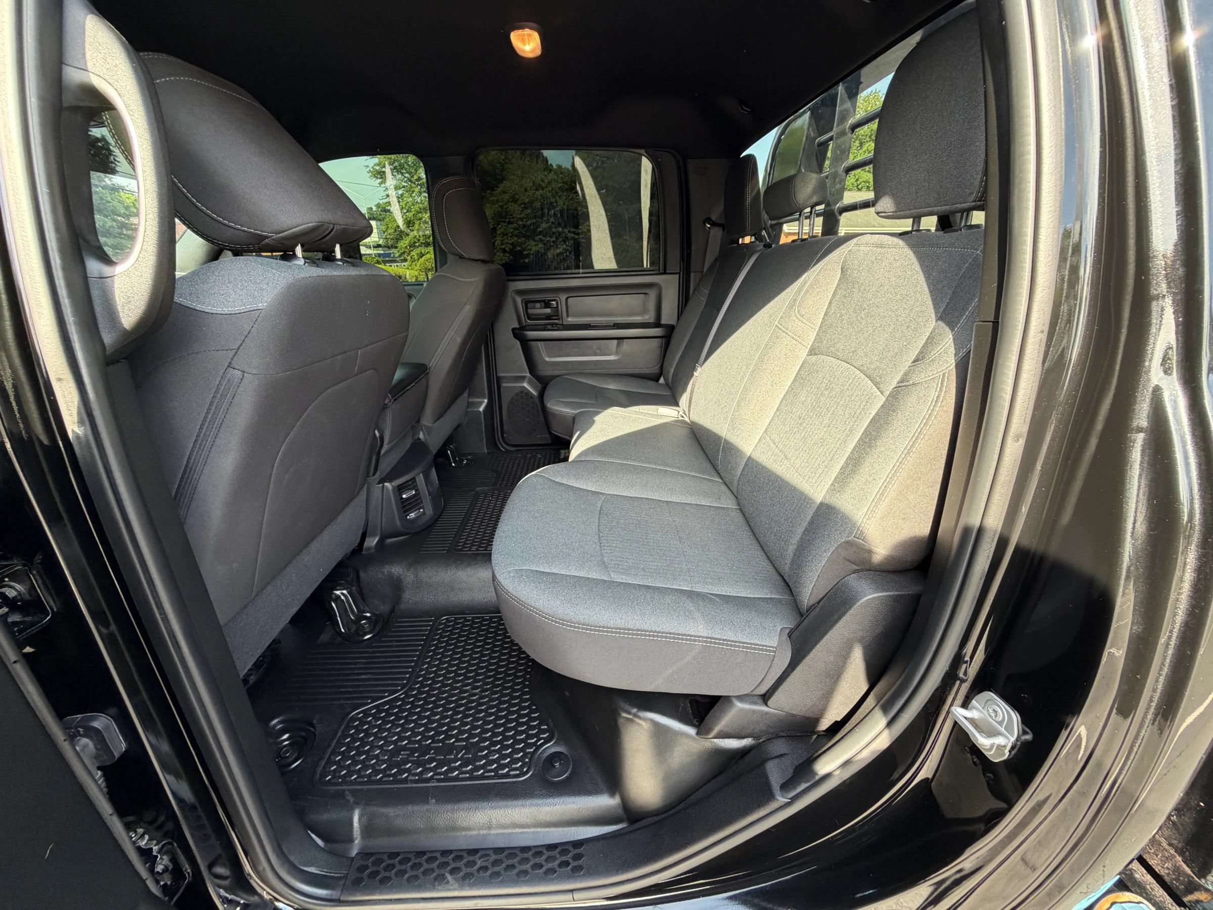 Used 2022 RAM 5500 Tradesman w/ Convenience Group AWD/4WD image 18