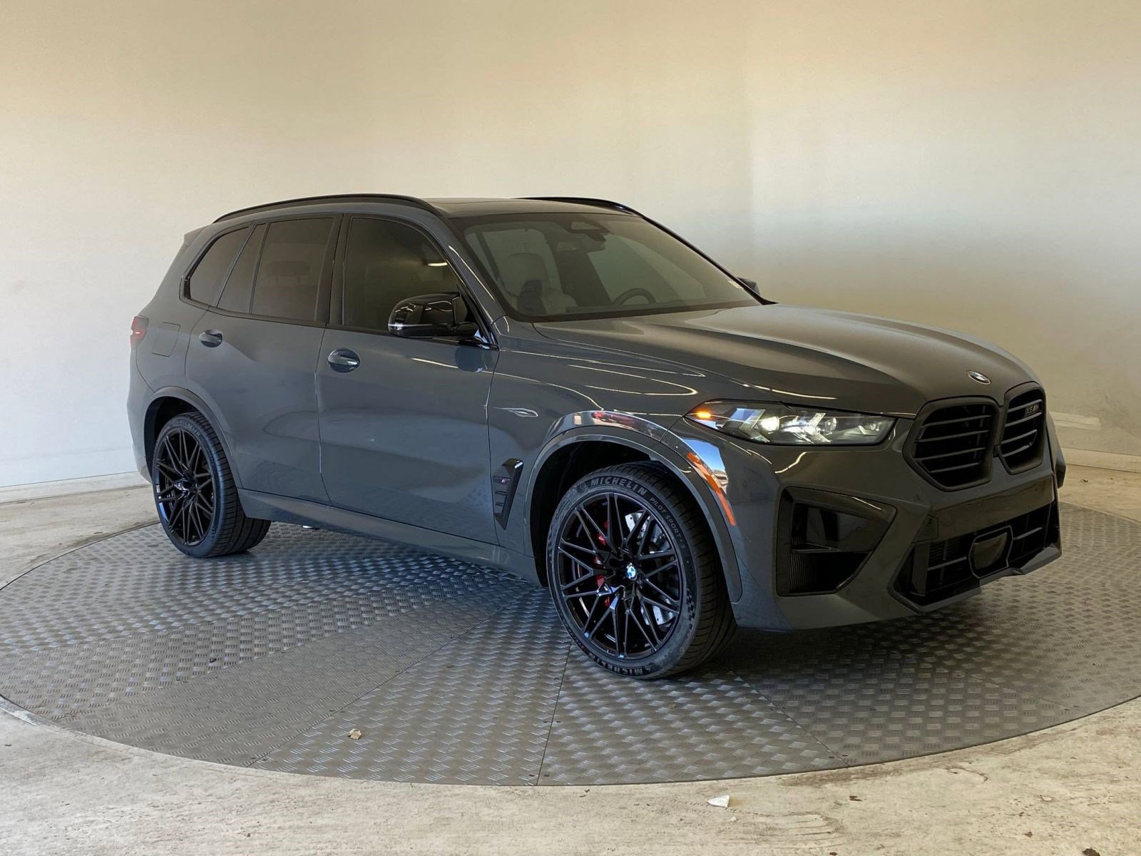 Used 2024 BMW X5 M Competition w/ Executive Package image 7