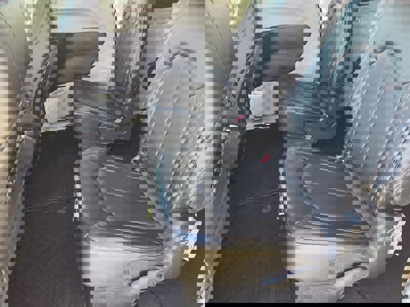 Used 2024 Chrysler Pacifica Touring-L image 10