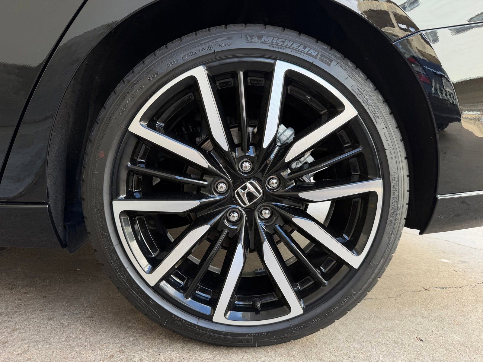 Used 2025 Honda Accord Touring image 23