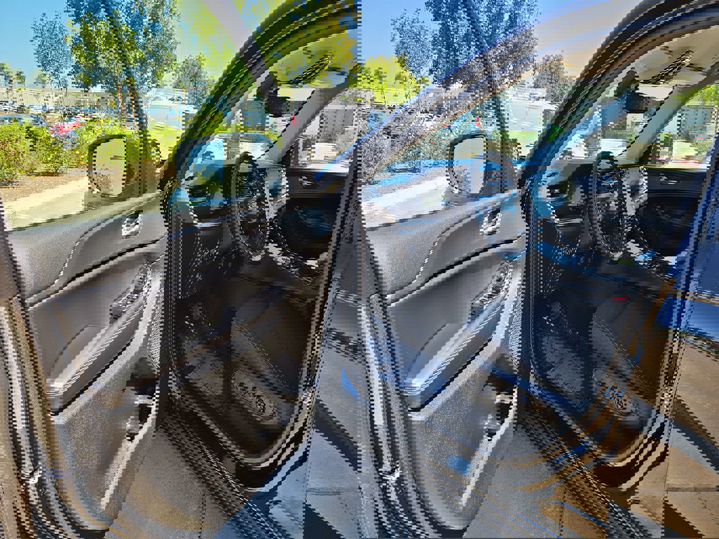 Used 2024 Jeep Grand Cherokee Laredo image 15