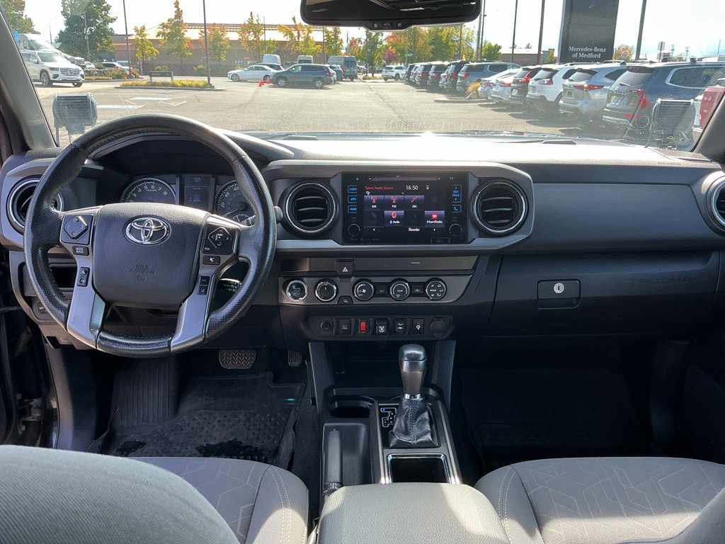 Used 2019 Toyota Tacoma TRD Off-Road AWD/4WD image 11