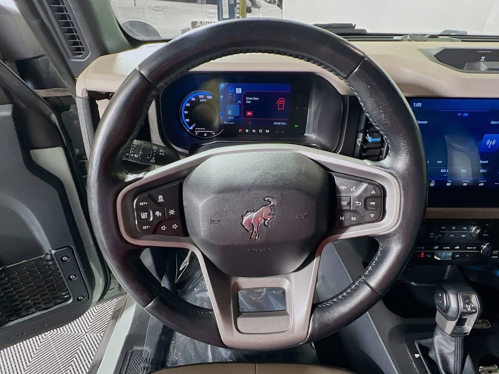 Used 2023 Ford Bronco Wildtrak AWD/4WD image 11