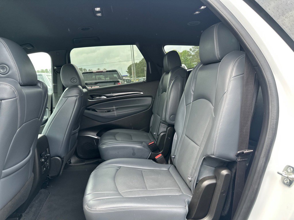 Used 2024 Buick Enclave Premium image 23