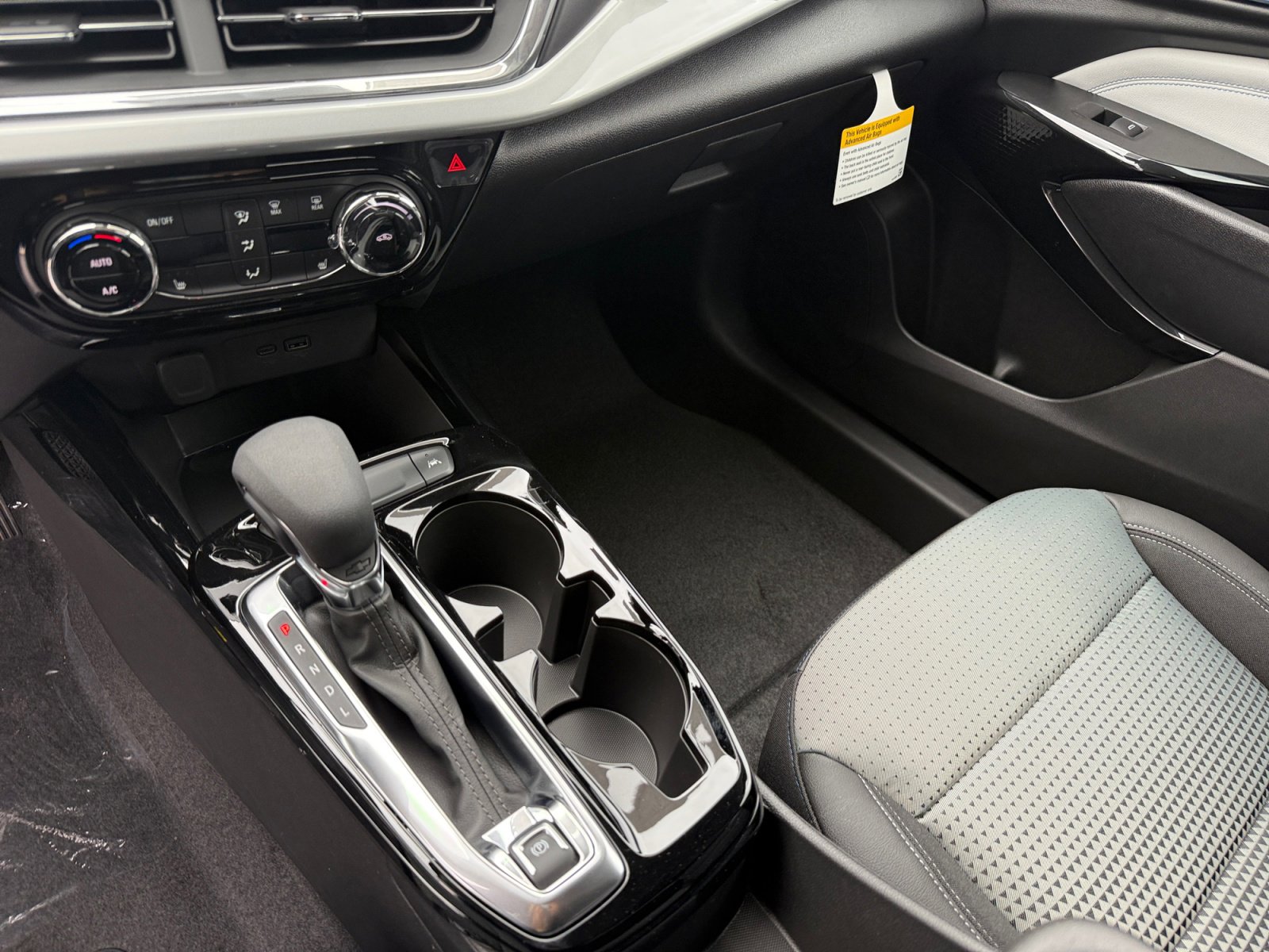 New 2026 Chevrolet Trax LT image 13