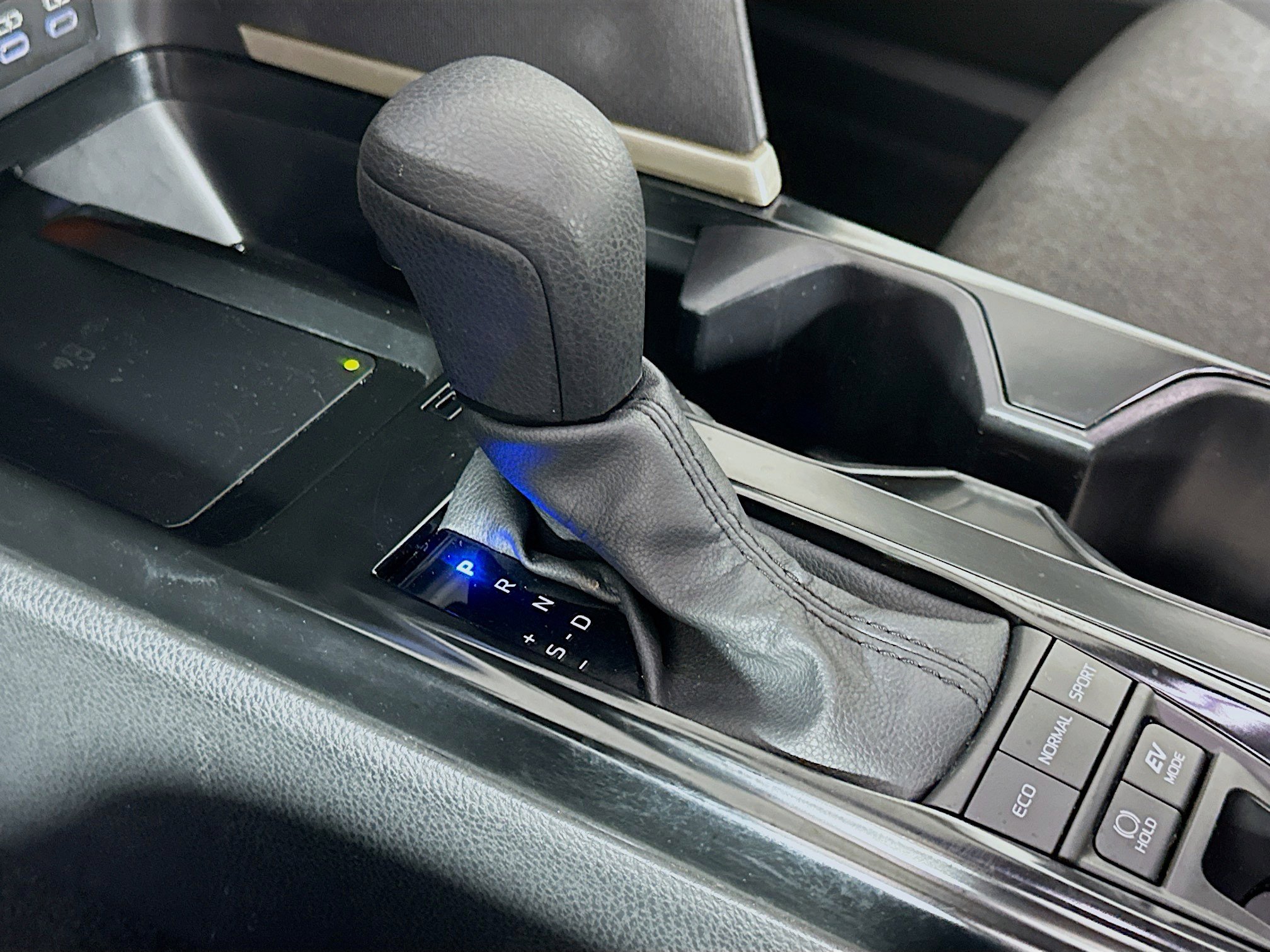 Used 2025 Toyota Camry LE image 25