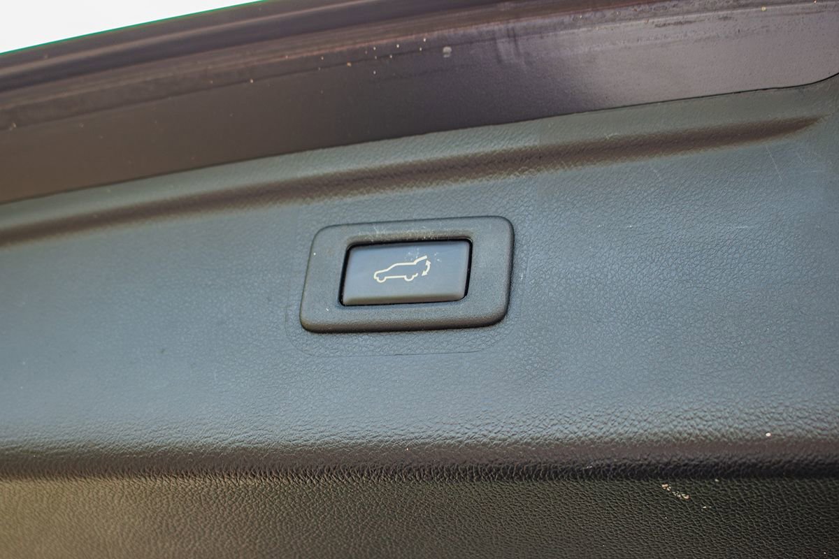 Used 2016 Subaru Outback 2.5i Limited AWD/4WD image 32