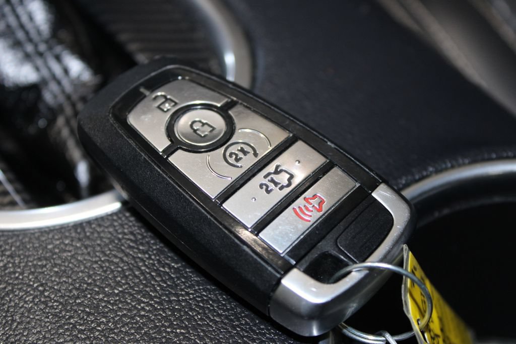 Used 2021 Ford Mustang Premium RWD image 39