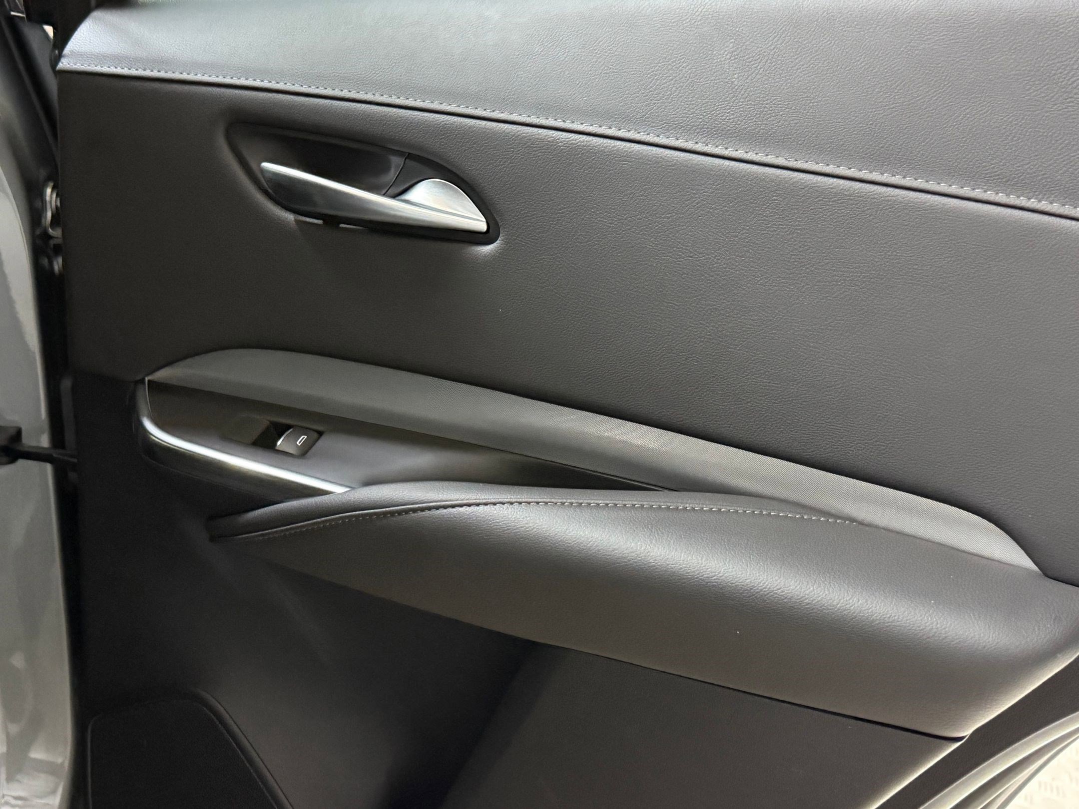 Certified 2023 Cadillac XT4 Premium Luxury image 40