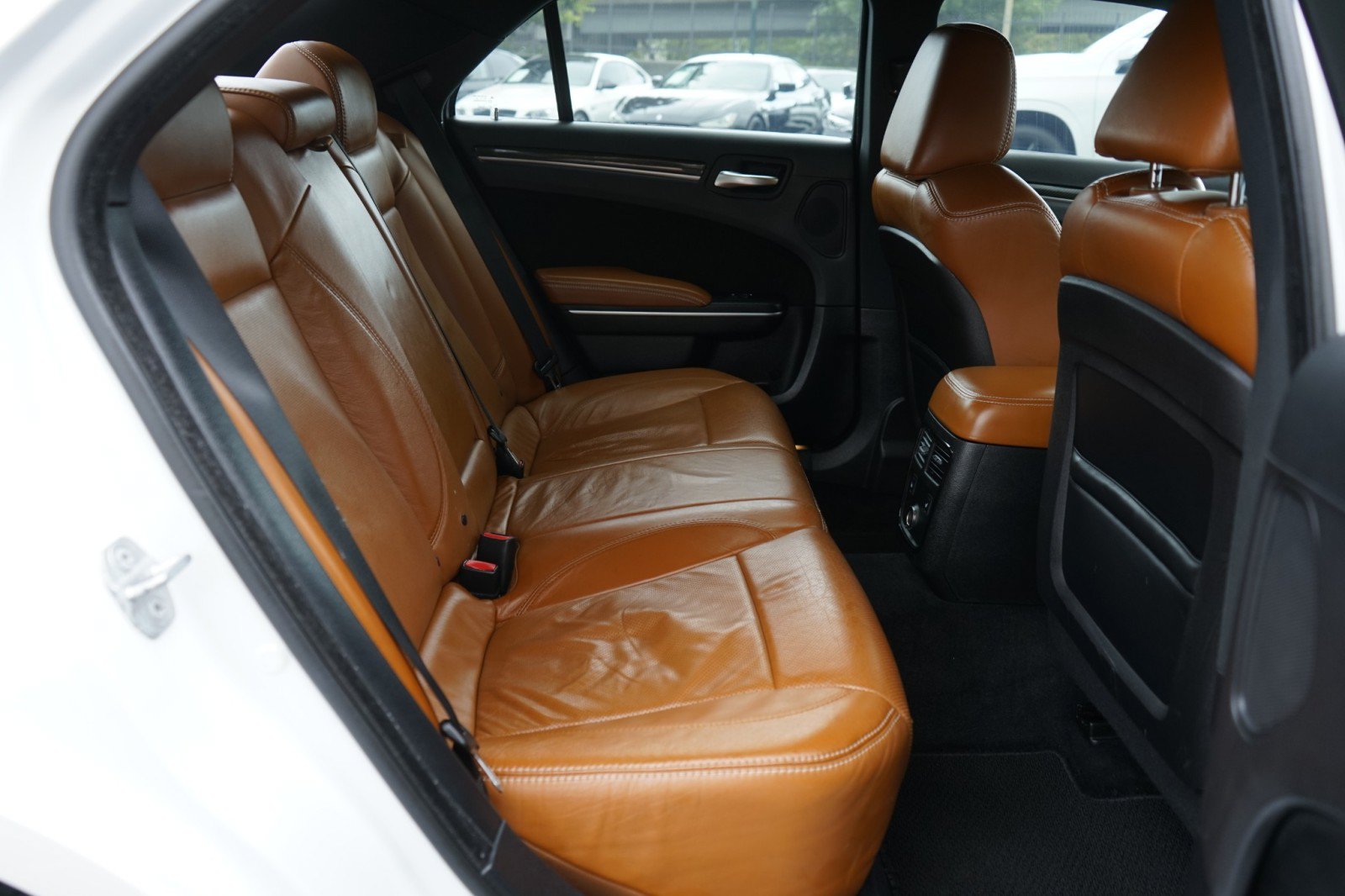 Used 2014 Chrysler 300 SRT8 w/ Leather Interior Group RWD image 22