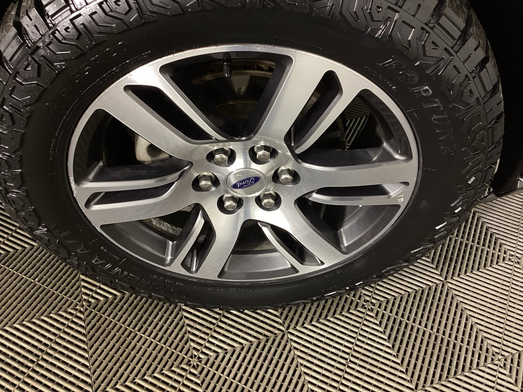 Used 2024 Ford Expedition Limited image 7