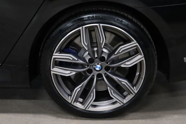 Used 2021 BMW M760i xDrive w/ Luxury Rear Seating Package image 35