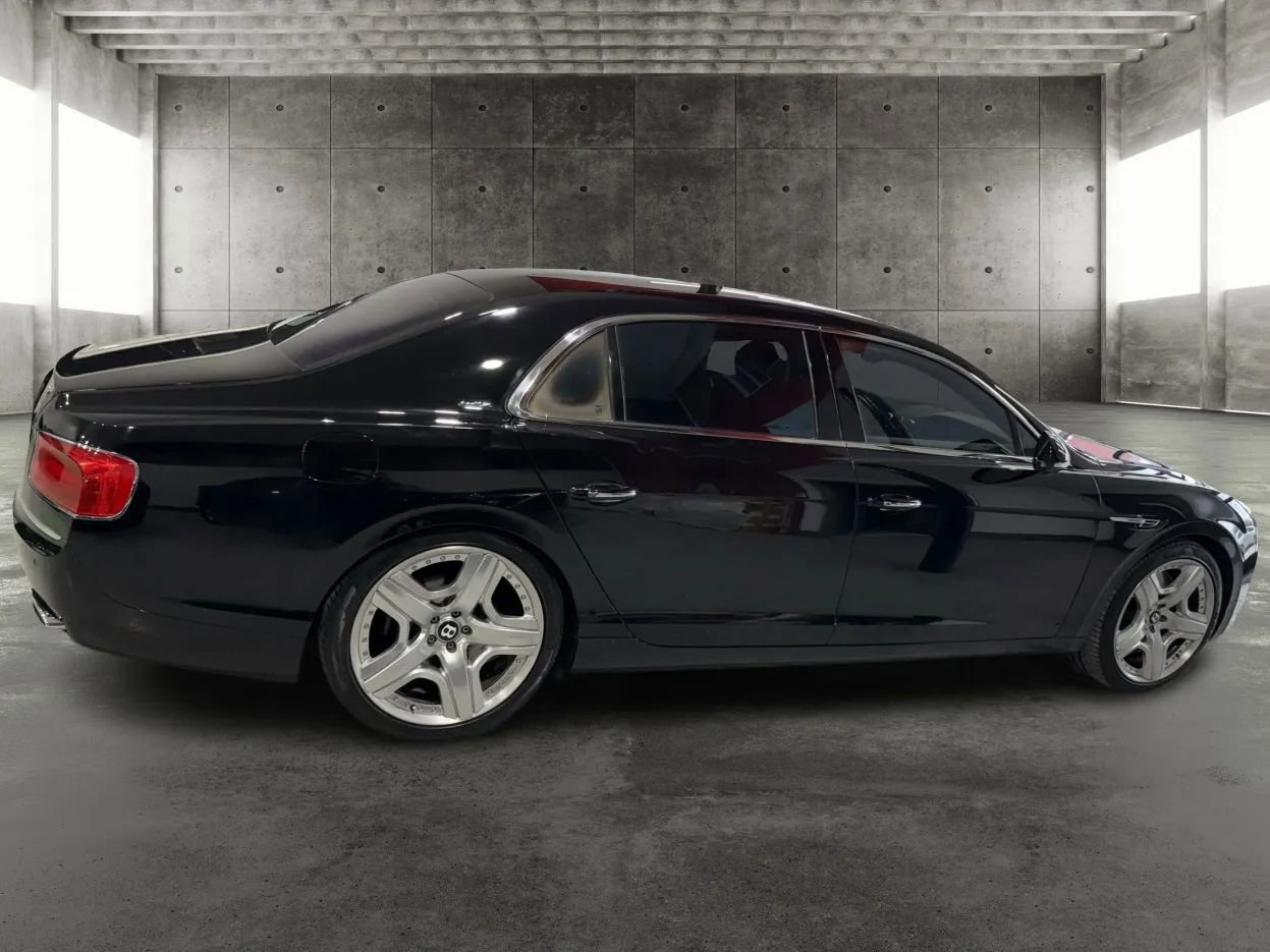 Used 2014 Bentley Flying Spur W12 image 2
