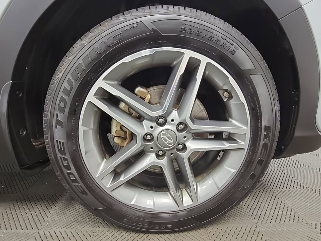 Used 2019 Hyundai Santa Fe XL image 48