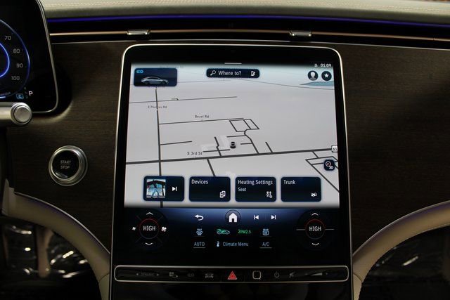 Used 2022 Mercedes-Benz EQS 450+ Sedan image 25