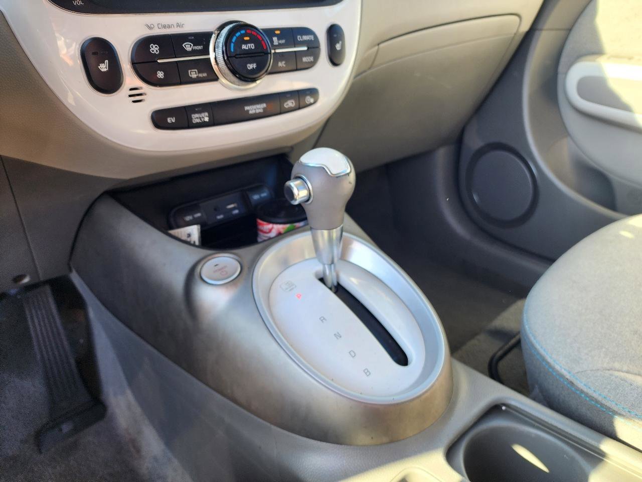 Used 2016 Kia Soul EV FWD image 20