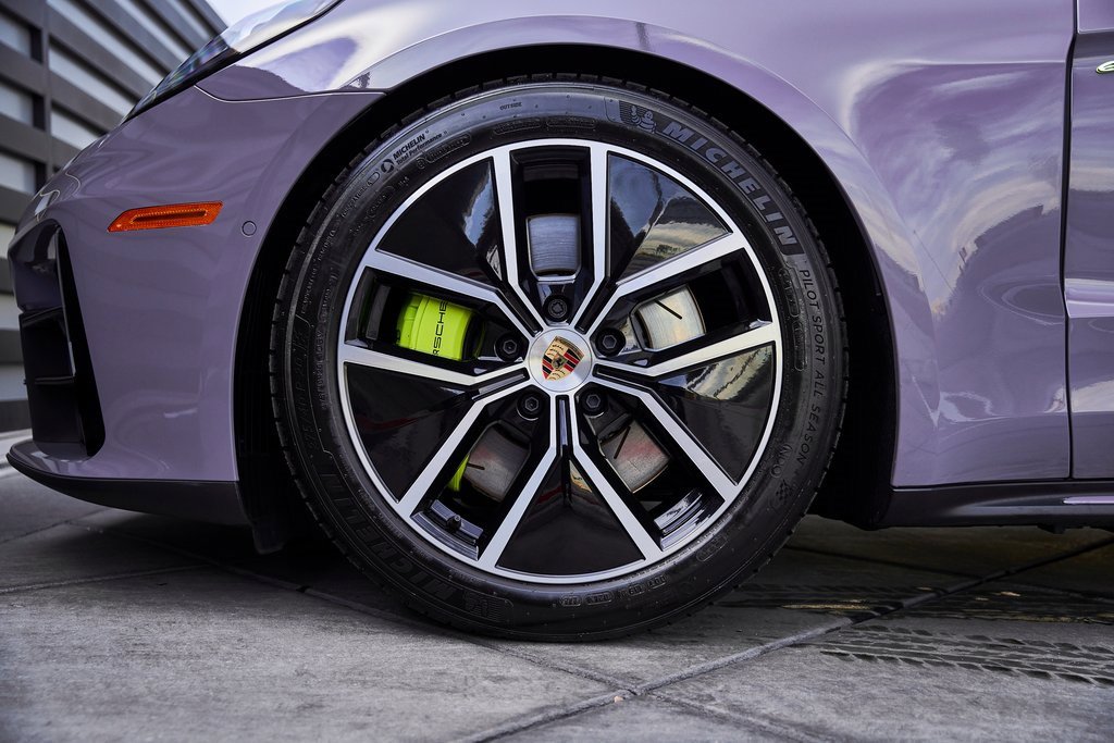 Used 2025 Porsche Panamera 4 w/ Premium Package image 3