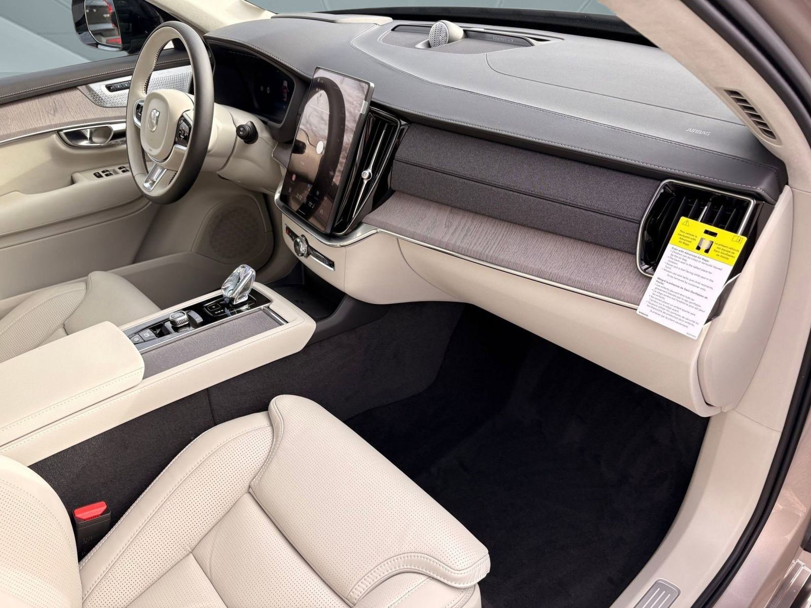 New 2026 Volvo XC90 B6 Ultra w/ Lounge Package image 28