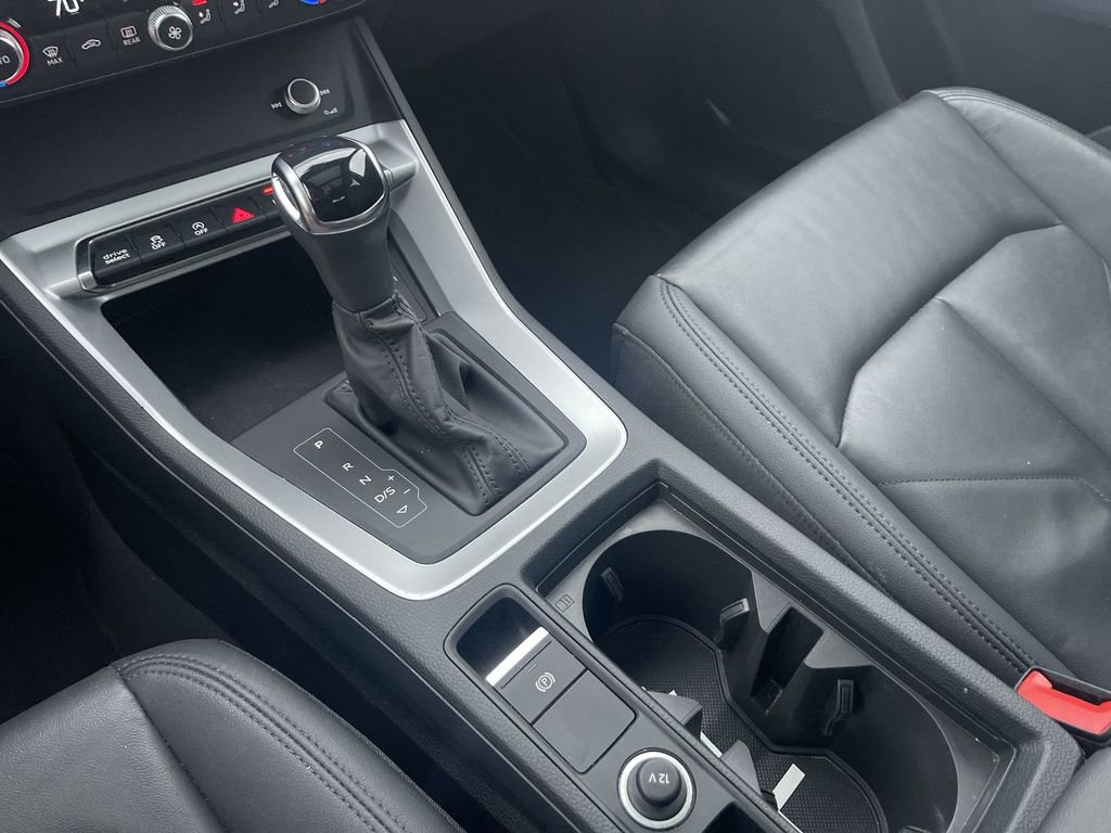 Used 2025 Audi Q3 2.0T Premium image 31