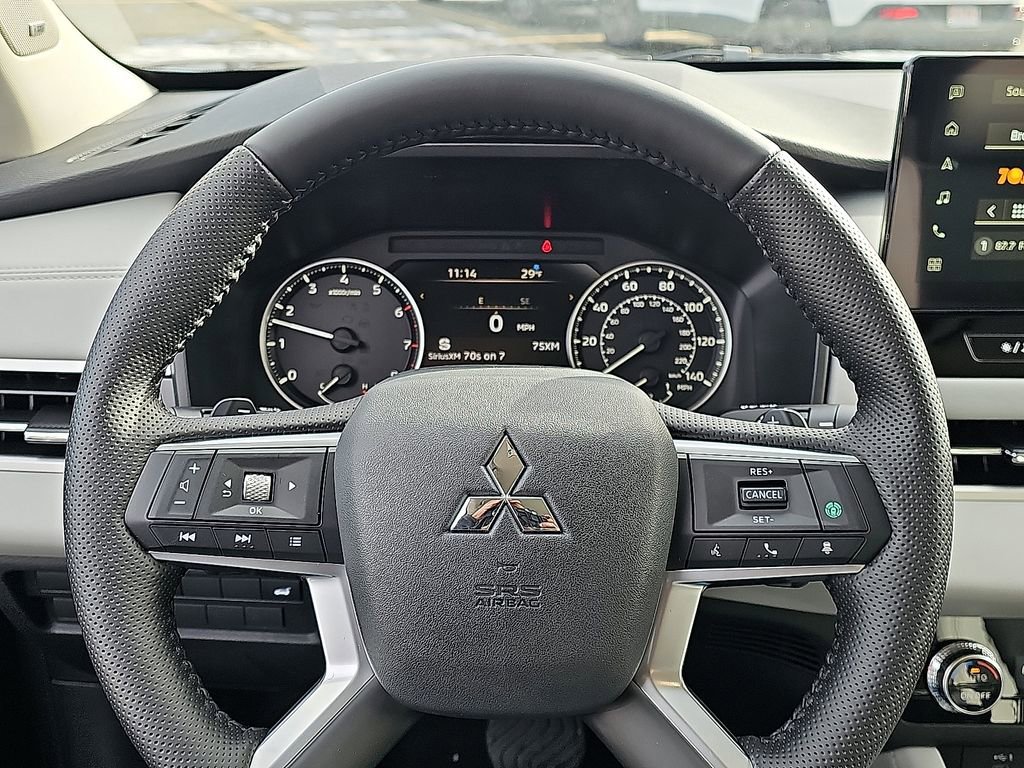 New 2026 Mitsubishi Outlander SE AWD/4WD image 14