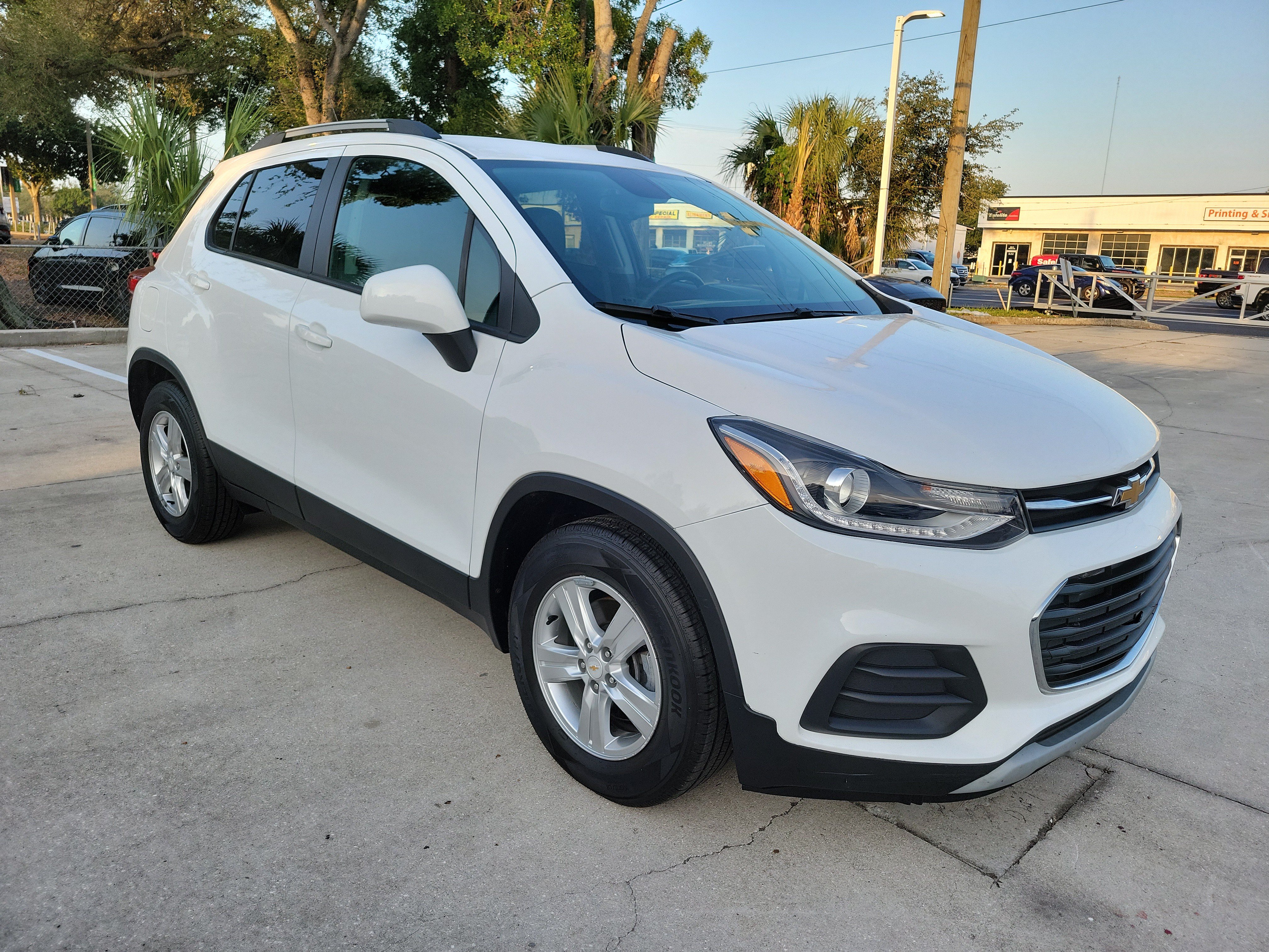 Used 2021 Chevrolet Trax LT FWD image 5