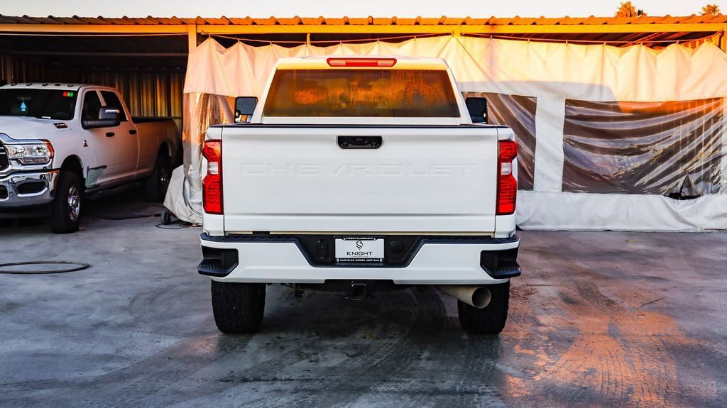 Used 2023 Chevrolet Silverado 2500 Custom w/ Custom Value Package image 8