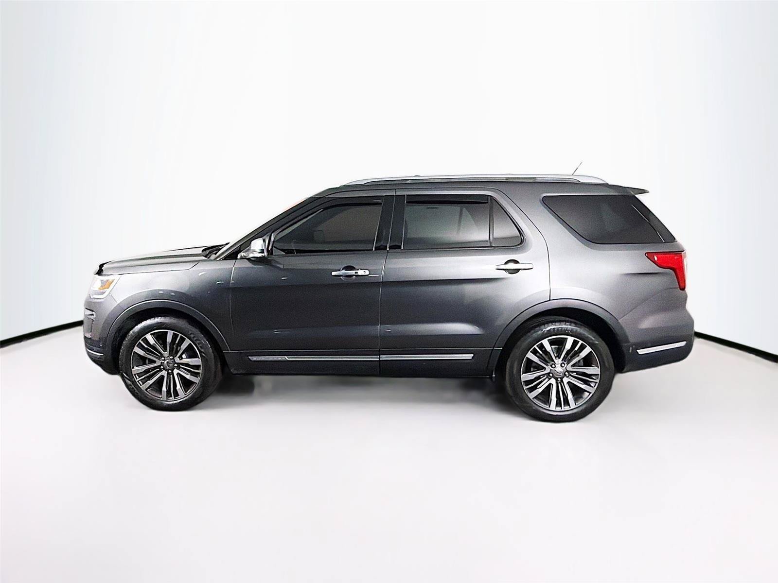 Used 2018 Ford Explorer Platinum AWD/4WD image 8