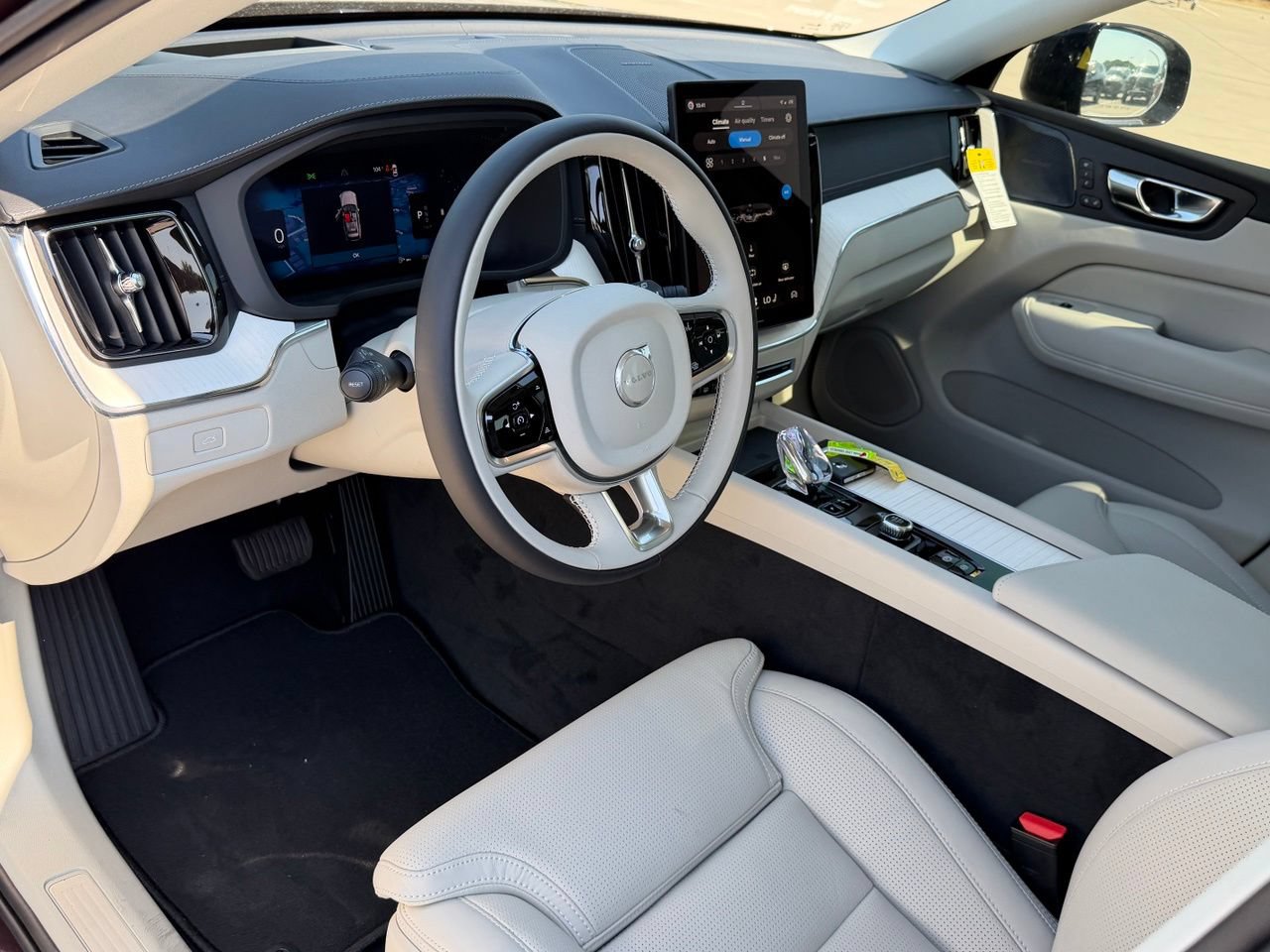 New 2027 Volvo XC60 B5 Ultra AWD/4WD image 11