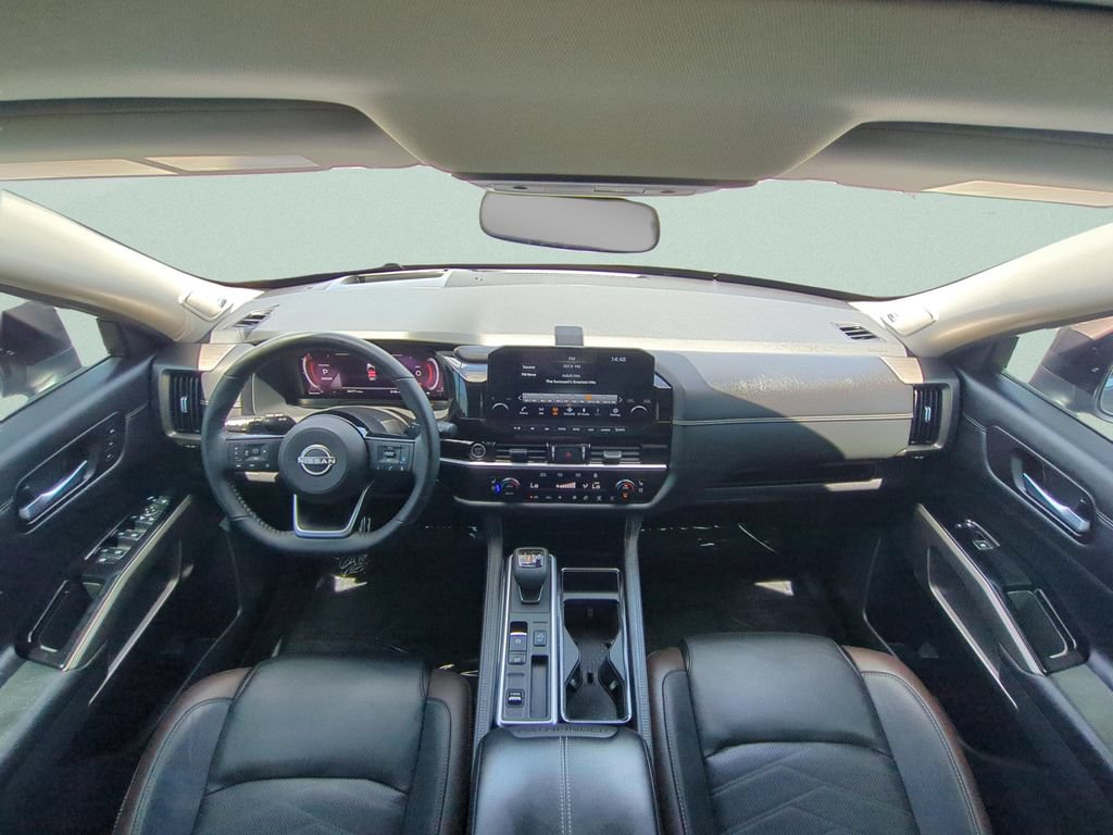 Certified 2022 Nissan Pathfinder Platinum w/ Cargo Package FWD image 11