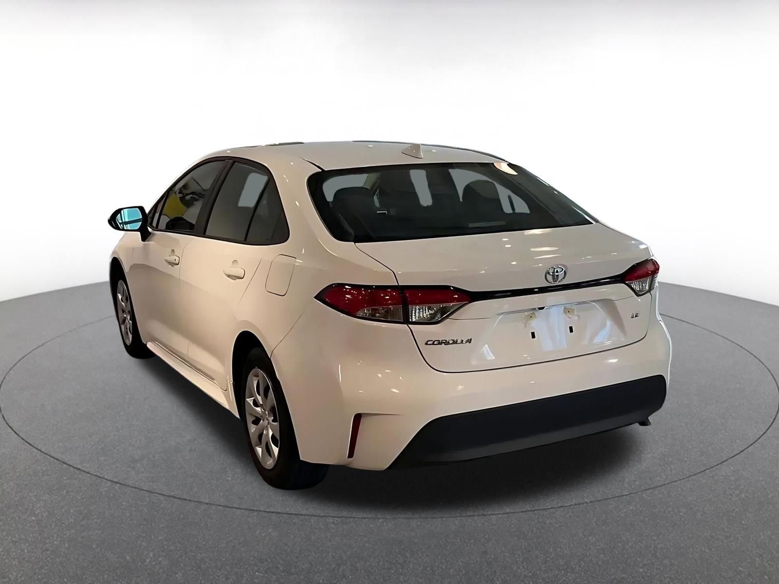 Used 2025 Toyota Corolla LE image 11