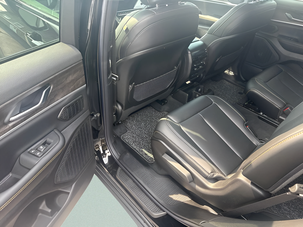 New 2026 Jeep Grand Cherokee L Limited AWD/4WD image 10