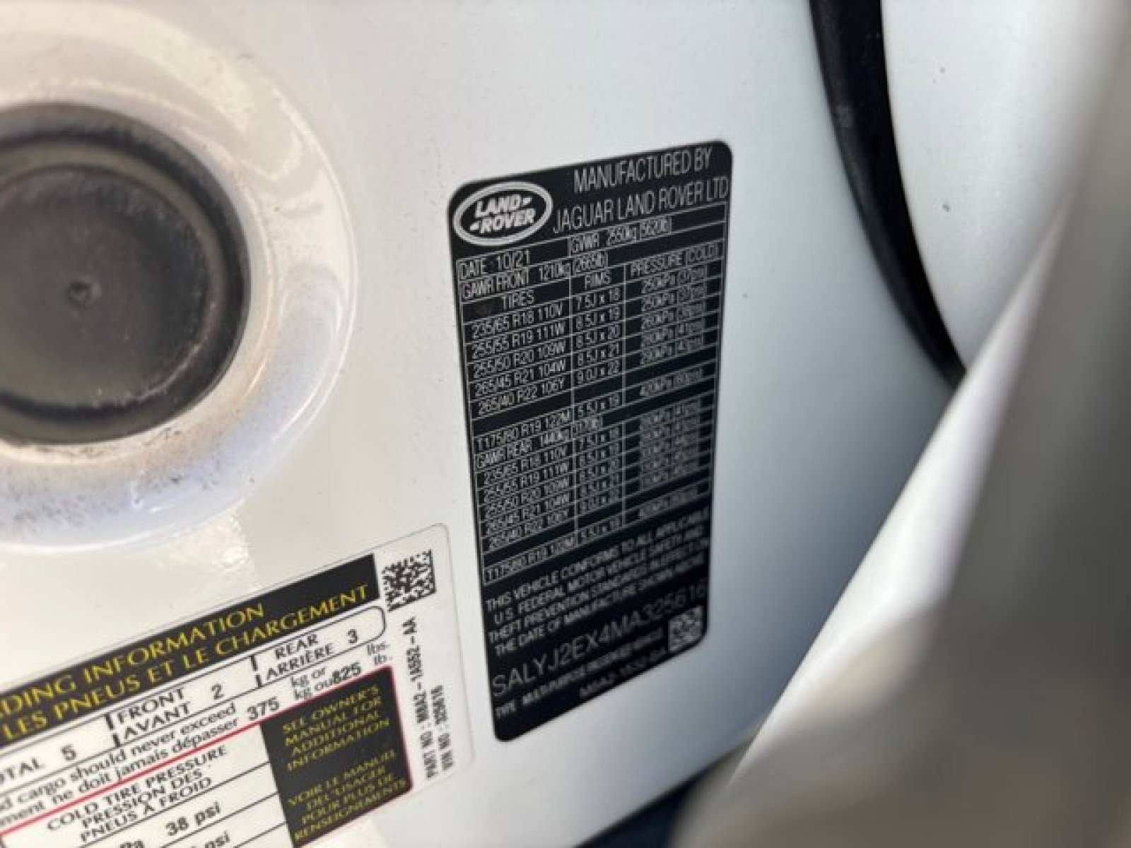 Certified 2021 Land Rover Range Rover Velar S image 23