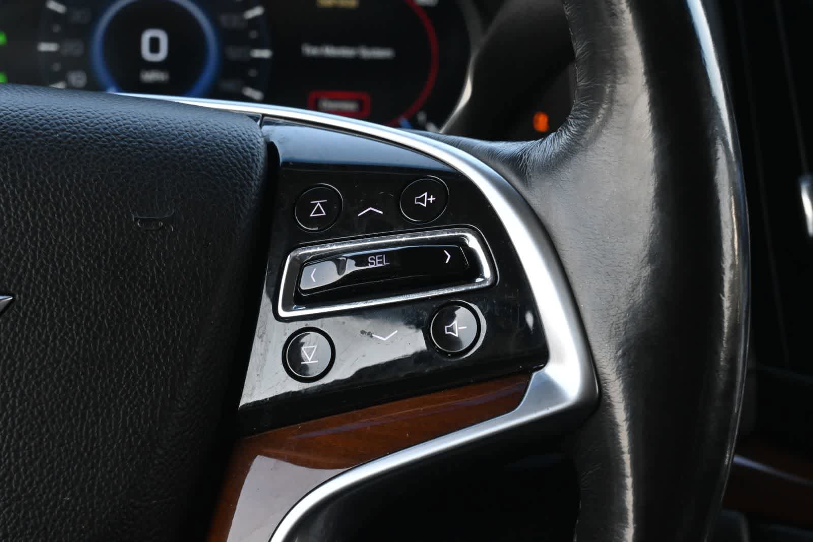 Used 2019 Cadillac Escalade ESV Luxury AWD/4WD image 11