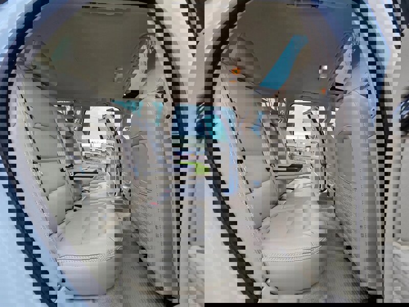 Used 2015 Volvo XC70 T6 Platinum w/ Protection Package image 16