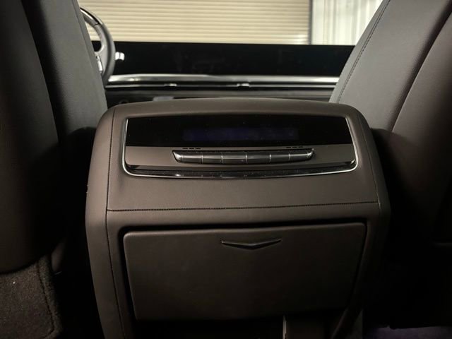 Certified 2025 Cadillac Escalade Luxury image 14