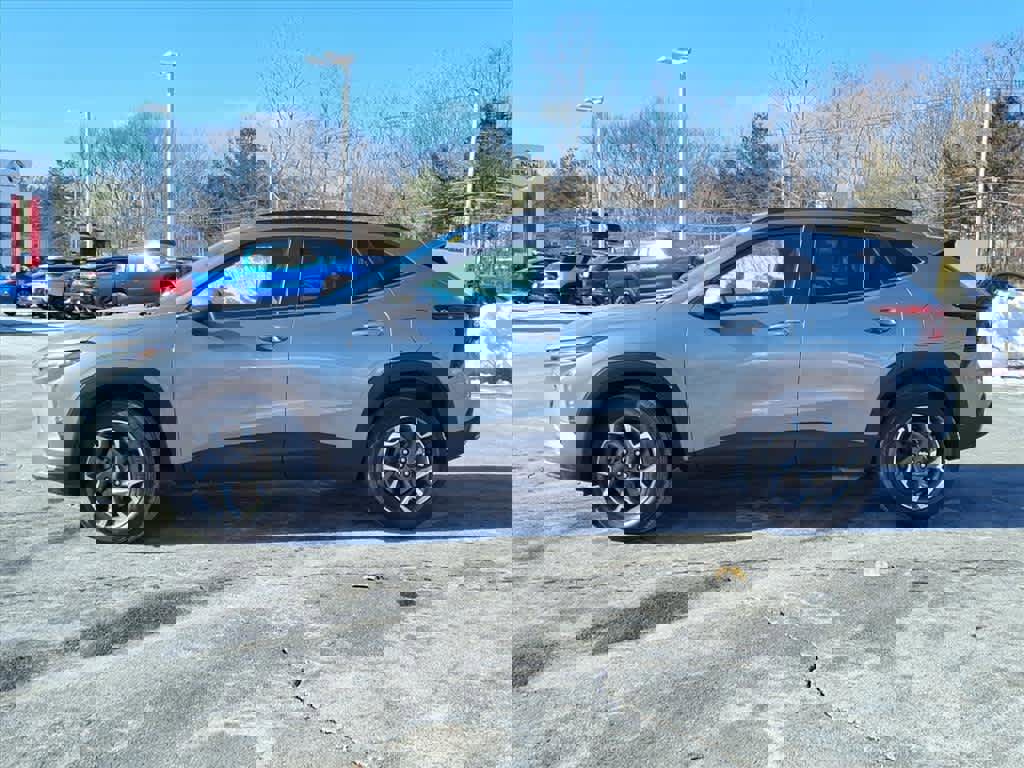 Used 2024 Chevrolet Trax LT w/ Driver Confidence Package image 4