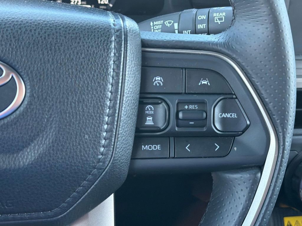 Certified 2025 Toyota 4Runner TRD Off-Road image 12