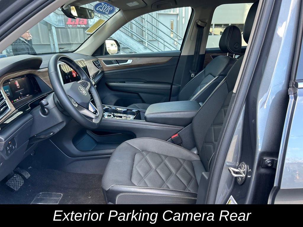 Used 2025 Volkswagen Atlas SE image 13