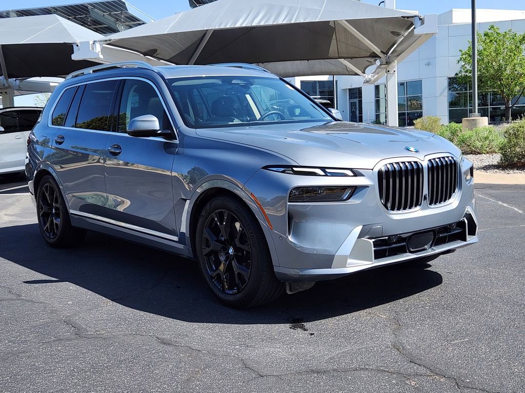 Used 2024 BMW X7 xDrive40i w/ Premium Package image 4